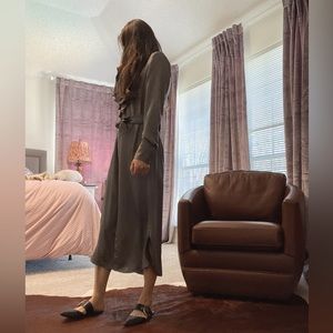 Ralph Lauren Women's Gray Ruffle-Trim Satin Charmeuse Shirt Dress Size 2